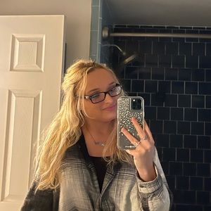 Meet your Posher, Hailey